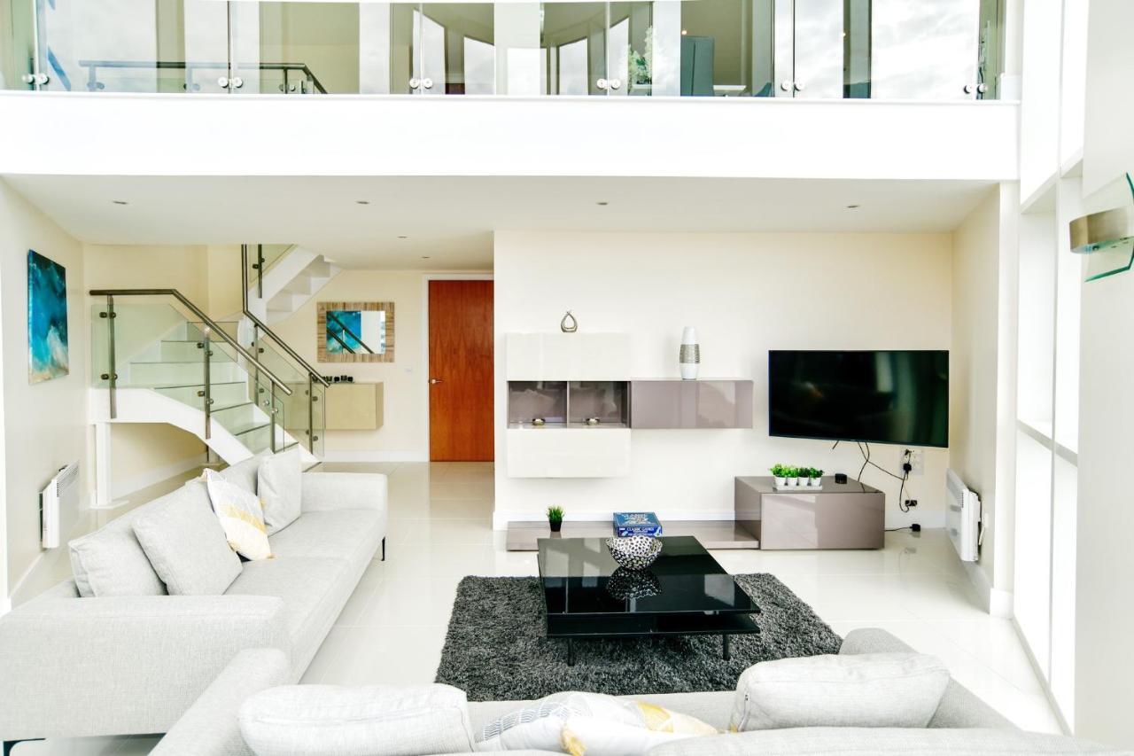 Just Stay Wales - Meridian Quay Penthouses Swansea Exterior photo